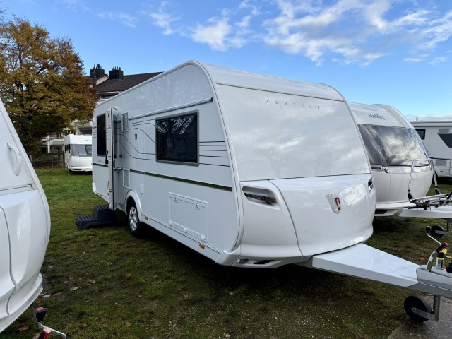 Tabbert Pantiga Finest Edition 550 E 2.3, caravane de voyage