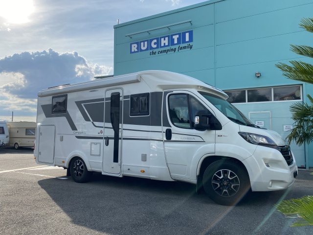 Adria Compact DL Plua, Teilintegrierter